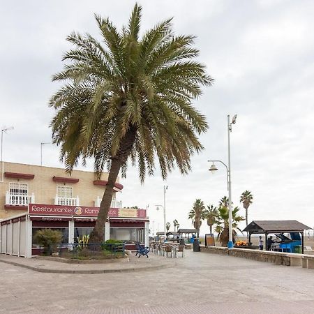 Sea & Wave Pedregalejo Beach Apartment Malaga Bagian luar foto
