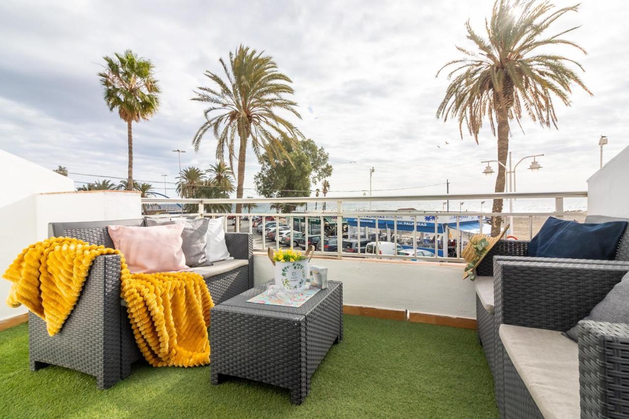 Sea & Wave Pedregalejo Beach Apartment Malaga Bagian luar foto