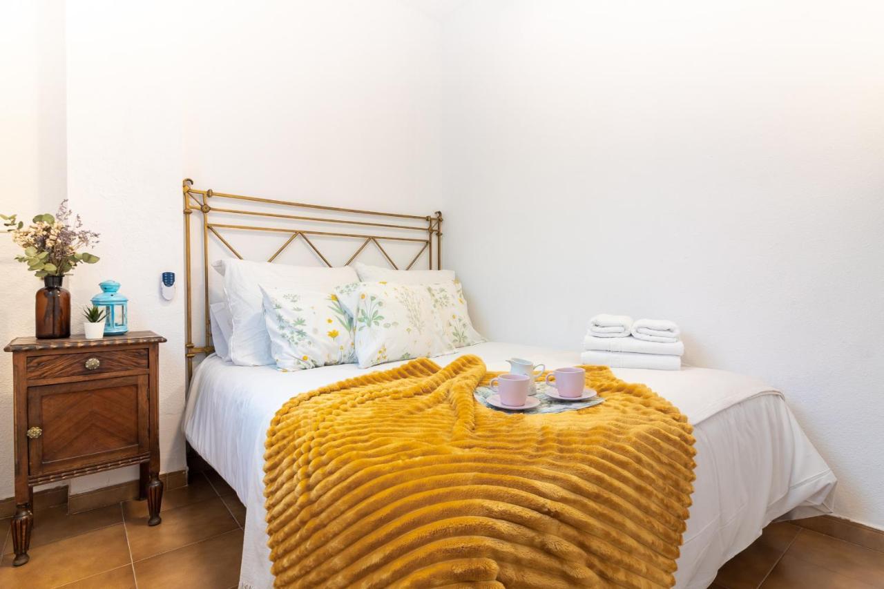 Sea & Wave Pedregalejo Beach Apartment Malaga Bagian luar foto