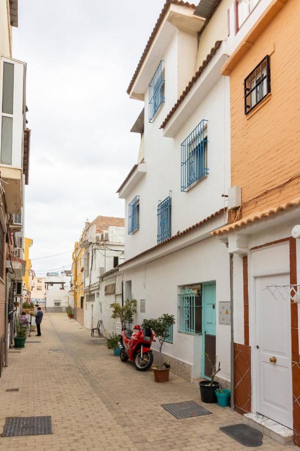 Sea & Wave Pedregalejo Beach Apartment Malaga Bagian luar foto